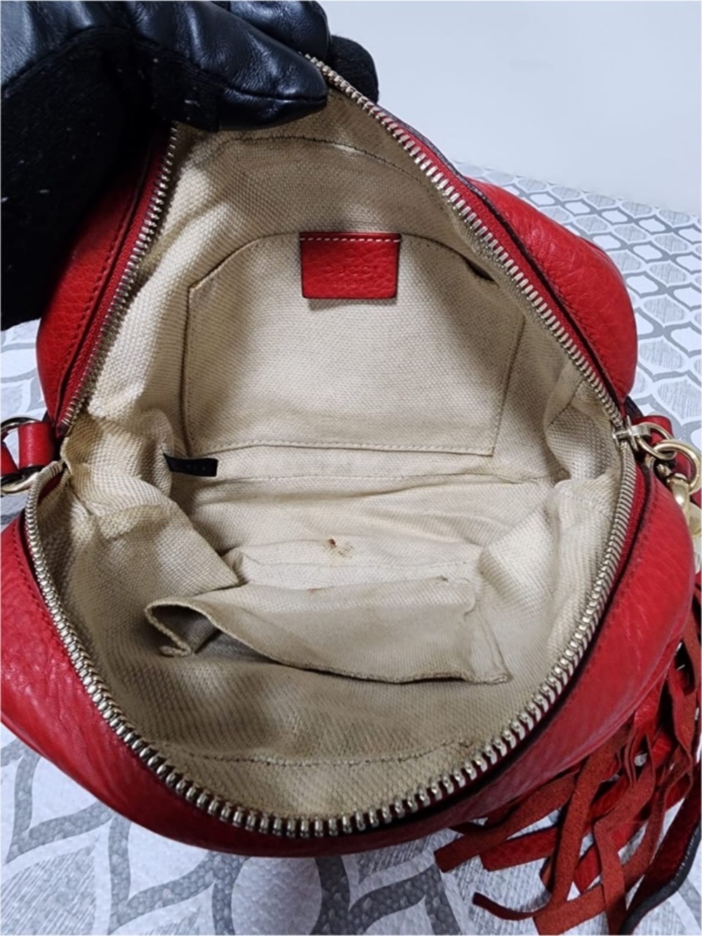 Authentic GUCCI Pebbled Calfskin Small Soho Disco Crossbody Bag Red - Picture 13 of 15